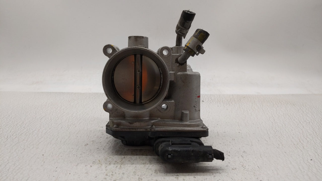 2014-2018 Hyundai Tucson Throttle Body P/N:35100-2E000 Fits Fits 2011 2012 2013 2014 2015 2016 2017 2018 2019 OEM Used Auto 