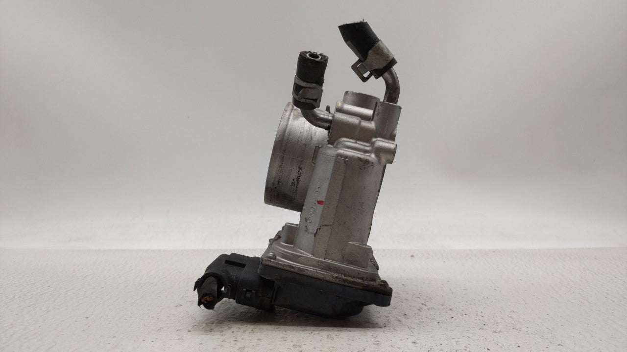 2014-2018 Hyundai Tucson Throttle Body P/N:35100-2E000 Fits Fits 2011 2012 2013 2014 2015 2016 2017 2018 2019 OEM Used Auto 