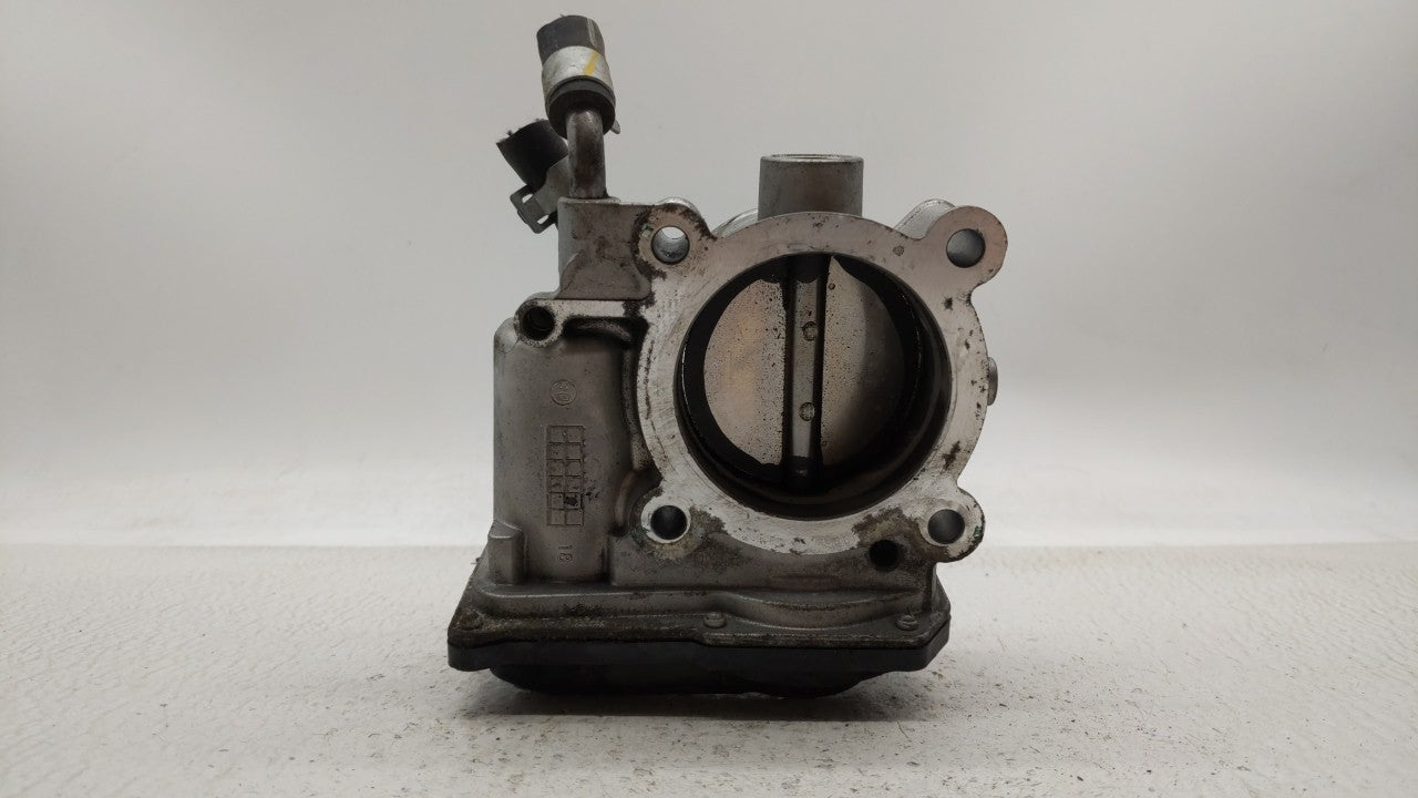 2014-2018 Hyundai Tucson Throttle Body P/N:35100-2E000 Fits Fits 2011 2012 2013 2014 2015 2016 2017 2018 2019 OEM Used Auto 