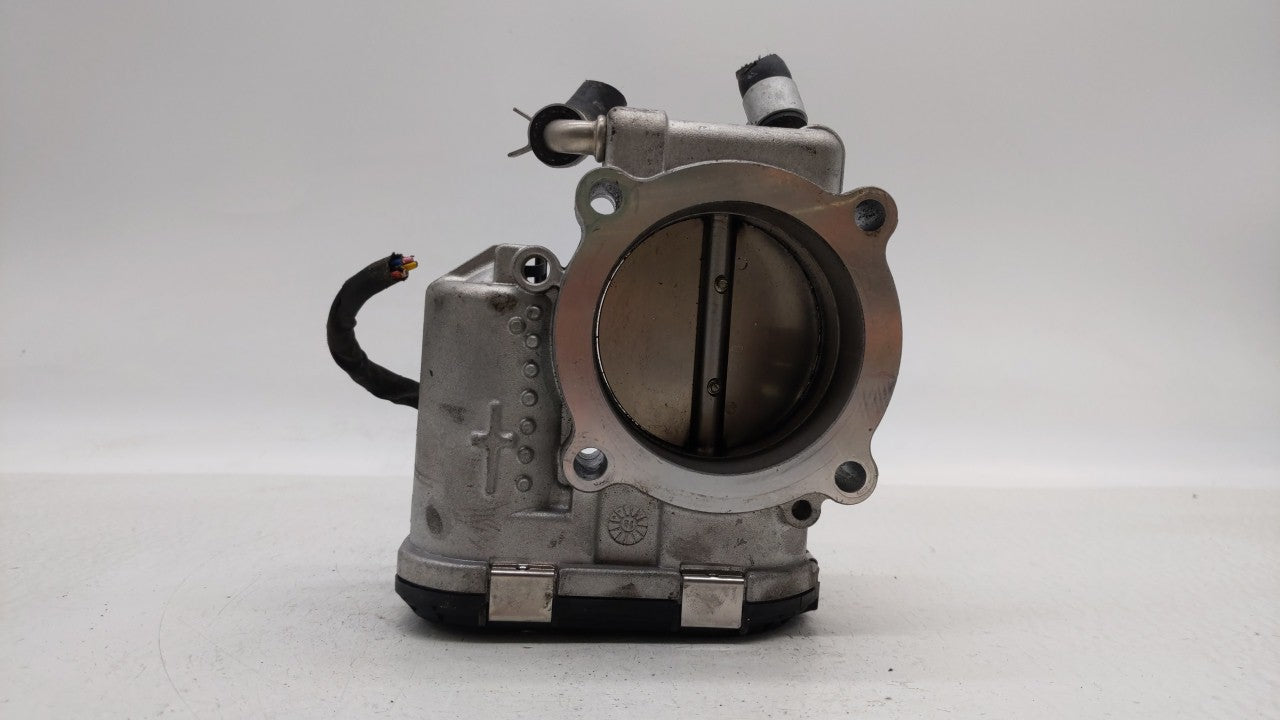 2018 Hyundai Tucson Throttle Body P/N:35100-2G600 Fits Fits 2015 2016 2017 2019 OEM Used Auto Parts - Oemusedautoparts1.com