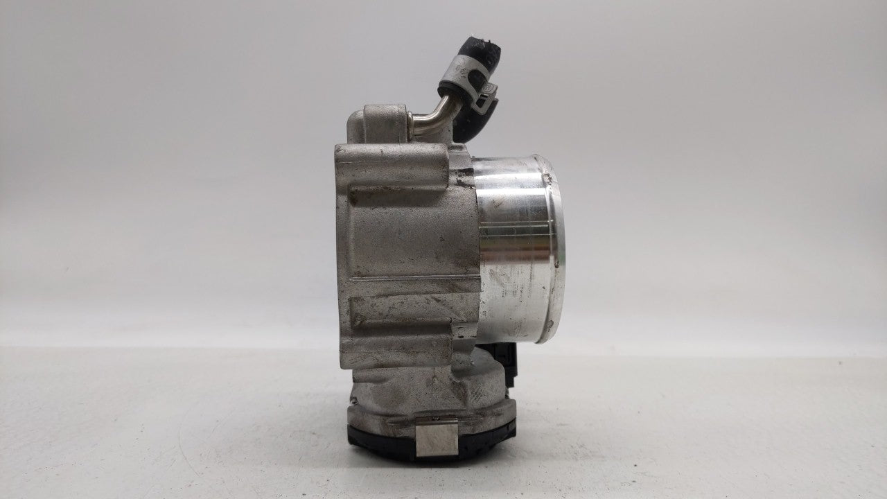 2018 Hyundai Tucson Throttle Body P/N:35100-2G600 Fits Fits 2015 2016 2017 2019 OEM Used Auto Parts - Oemusedautoparts1.com