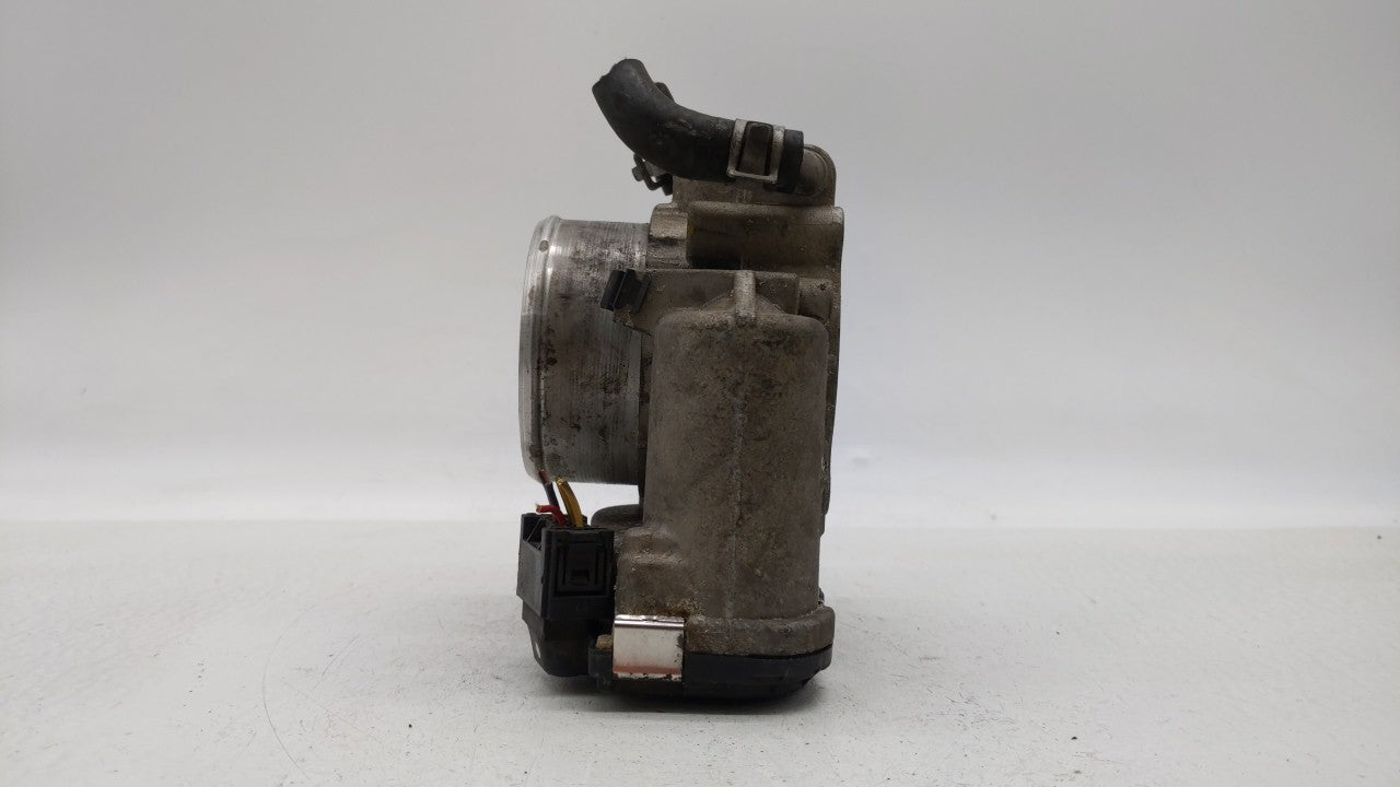 2018 Hyundai Tucson Throttle Body P/N:35100-2G600 Fits Fits 2015 2016 2017 2019 OEM Used Auto Parts - Oemusedautoparts1.com