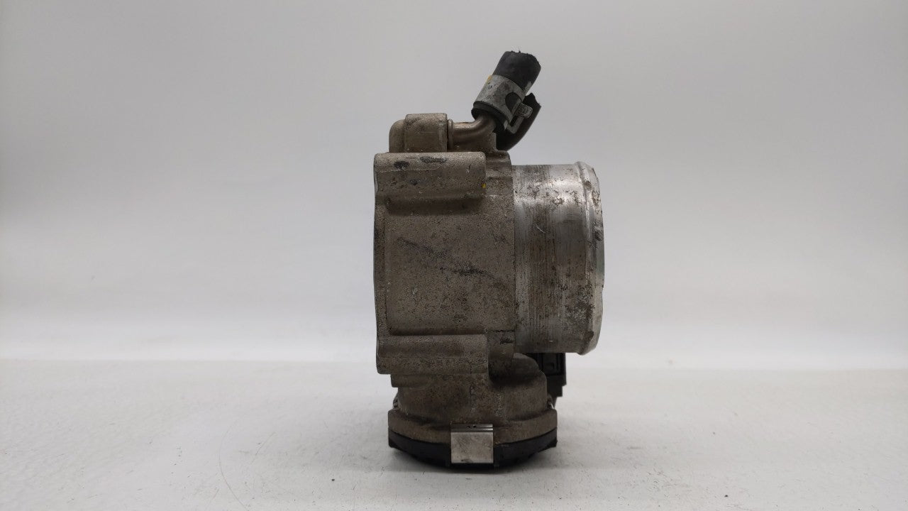 2018 Hyundai Tucson Throttle Body P/N:35100-2G600 Fits Fits 2015 2016 2017 2019 OEM Used Auto Parts - Oemusedautoparts1.com
