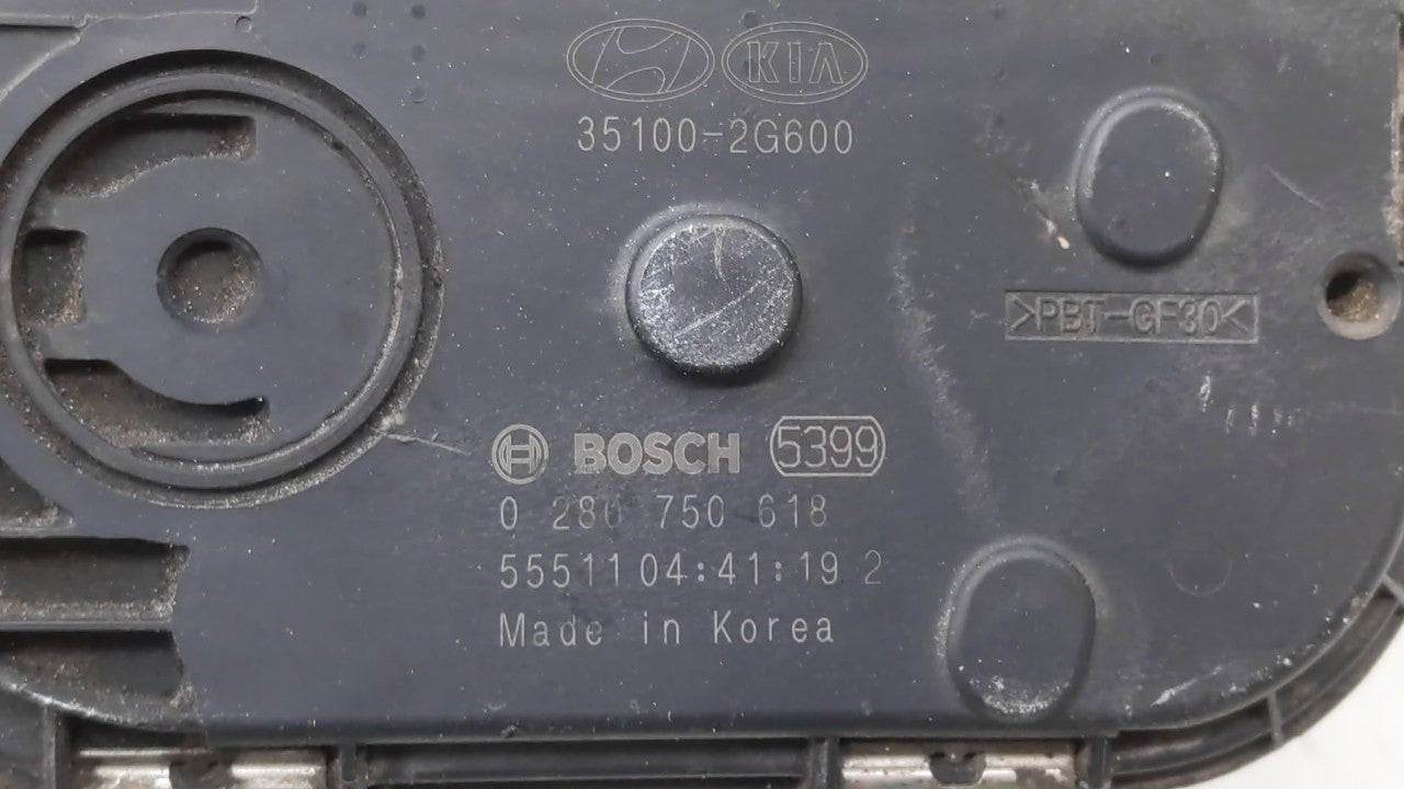 2018 Hyundai Tucson Throttle Body P/N:35100-2G600 Fits Fits 2015 2016 2017 2019 OEM Used Auto Parts - Oemusedautoparts1.com