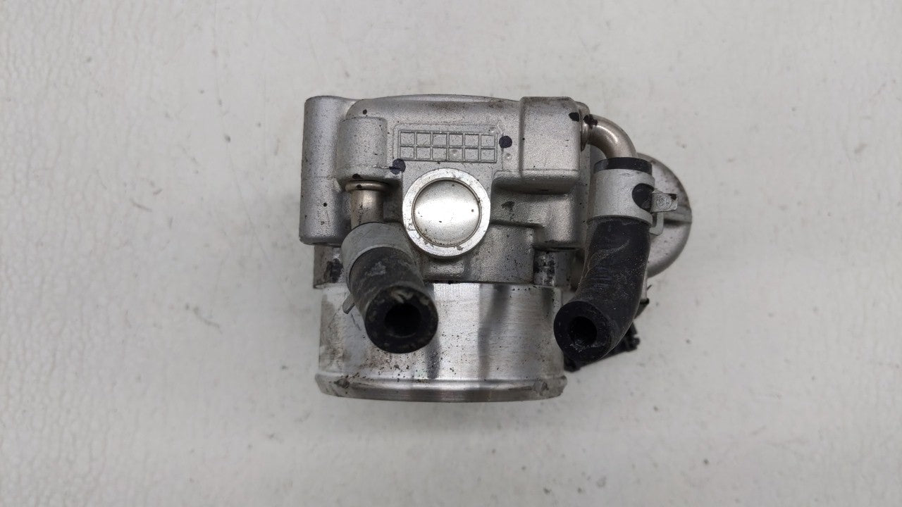 2018 Hyundai Tucson Throttle Body P/N:35100-2G600 Fits Fits 2015 2016 2017 2019 OEM Used Auto Parts - Oemusedautoparts1.com