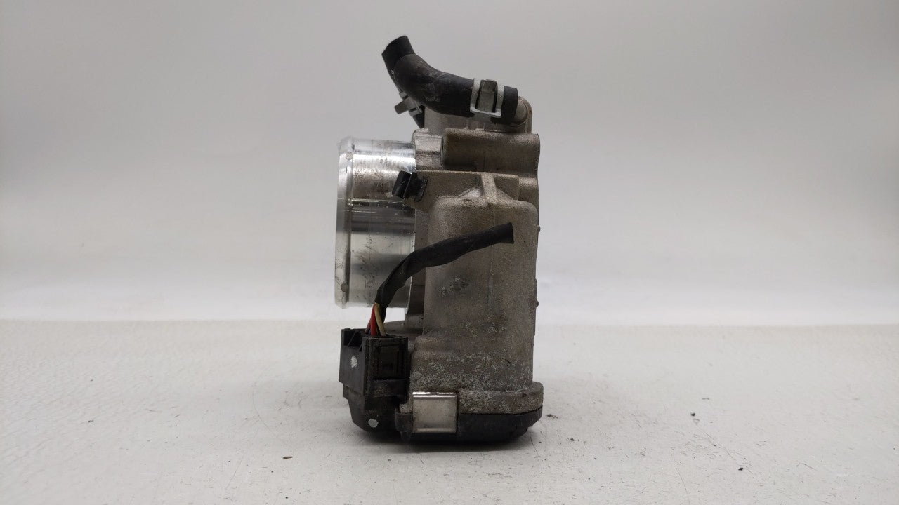 2018 Hyundai Tucson Throttle Body P/N:35100-2G600 Fits Fits 2015 2016 2017 2019 OEM Used Auto Parts - Oemusedautoparts1.com