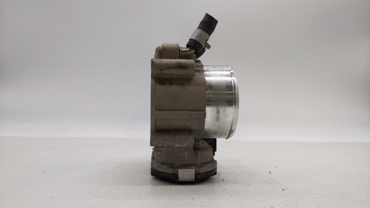 2018 Hyundai Tucson Throttle Body P/N:35100-2G600 Fits Fits 2015 2016 2017 2019 OEM Used Auto Parts - Oemusedautoparts1.com