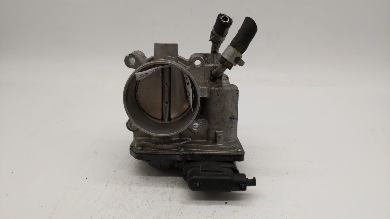 2014-2018 Hyundai Tucson Throttle Body P/N:35100-2E000 Fits Fits 2011 2012 2013 2014 2015 2016 2017 2018 2019 OEM Used Auto 