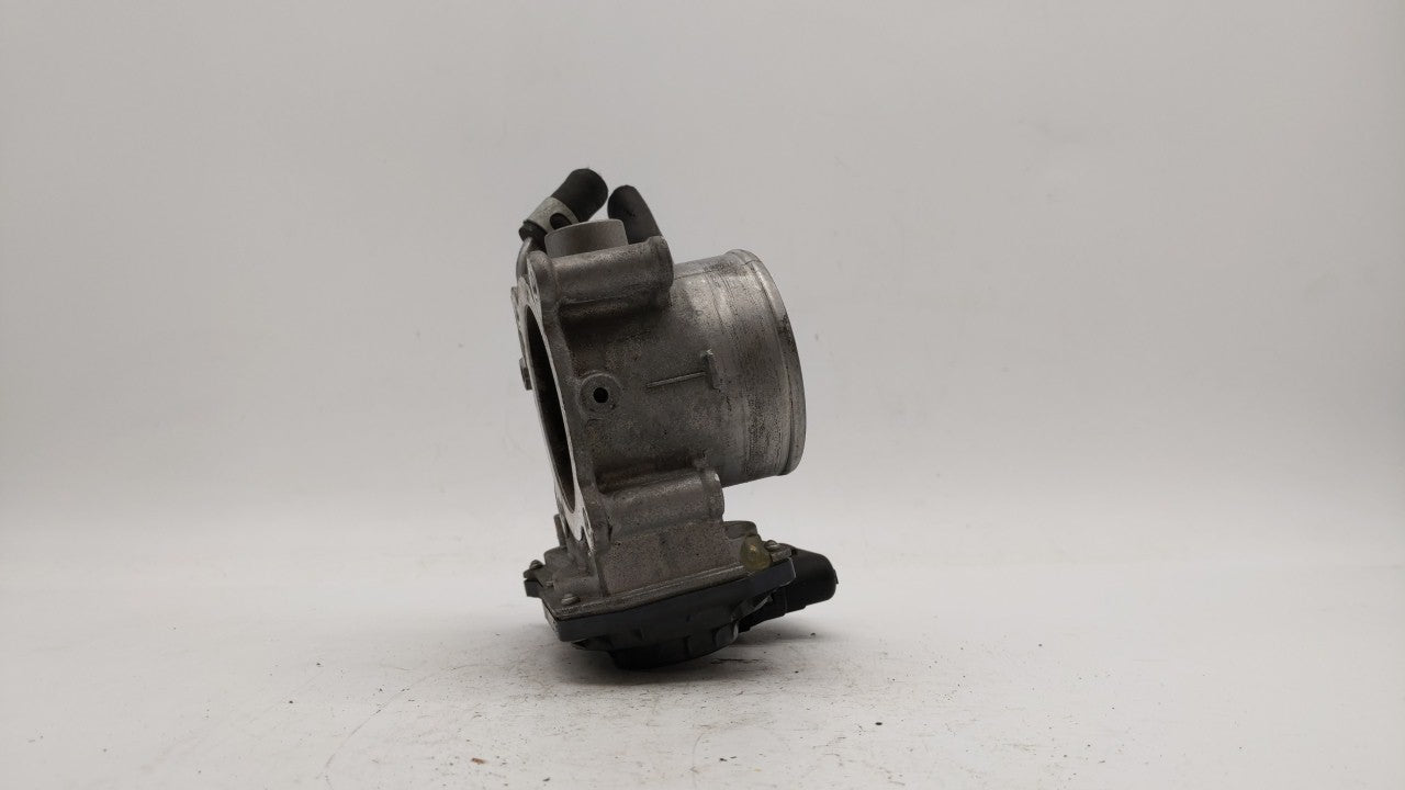 2014-2018 Hyundai Tucson Throttle Body P/N:35100-2E000 Fits Fits 2011 2012 2013 2014 2015 2016 2017 2018 2019 OEM Used Auto 