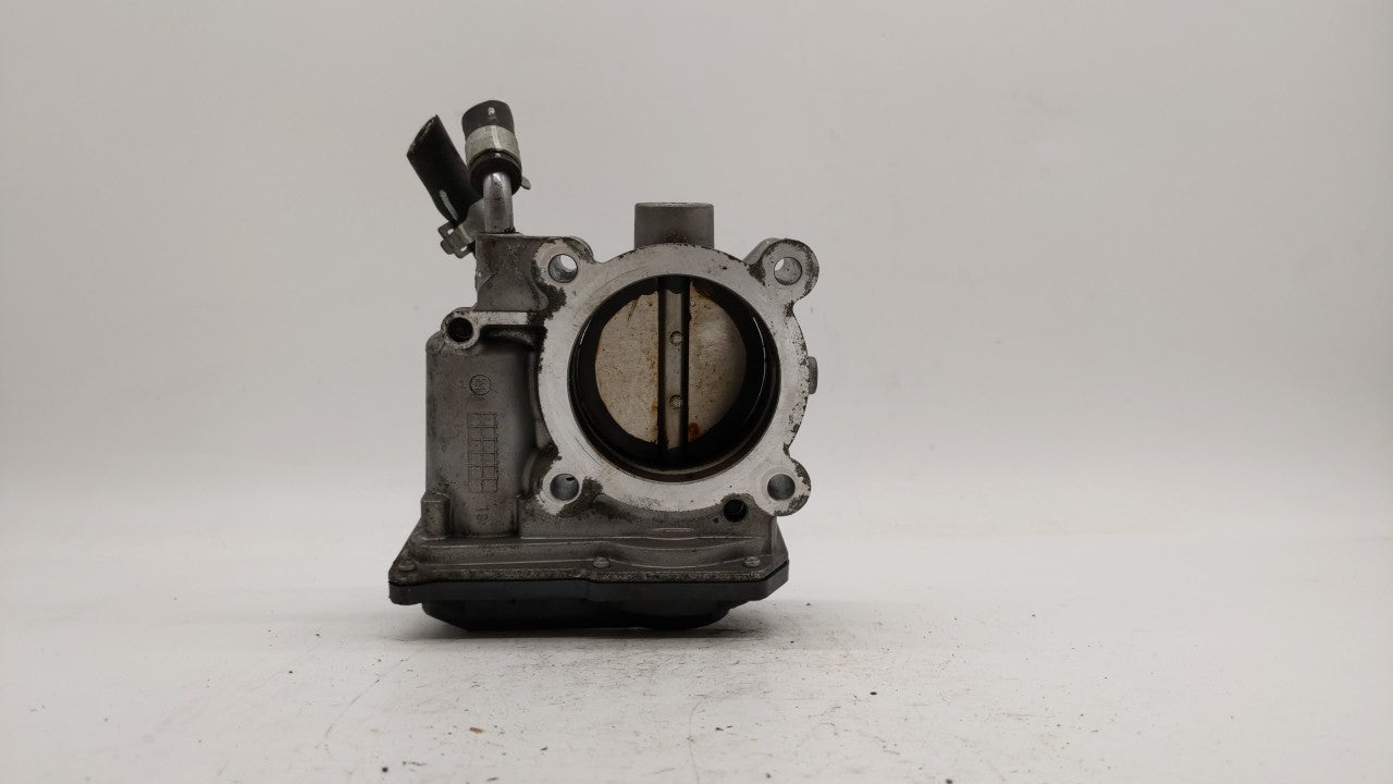 2014-2018 Hyundai Tucson Throttle Body P/N:35100-2E000 Fits Fits 2011 2012 2013 2014 2015 2016 2017 2018 2019 OEM Used Auto 