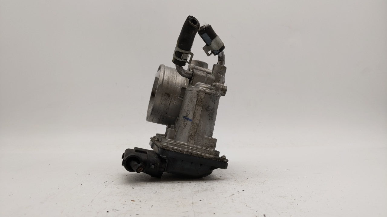 2014-2018 Hyundai Tucson Throttle Body P/N:35100-2E000 Fits Fits 2011 2012 2013 2014 2015 2016 2017 2018 2019 OEM Used Auto 