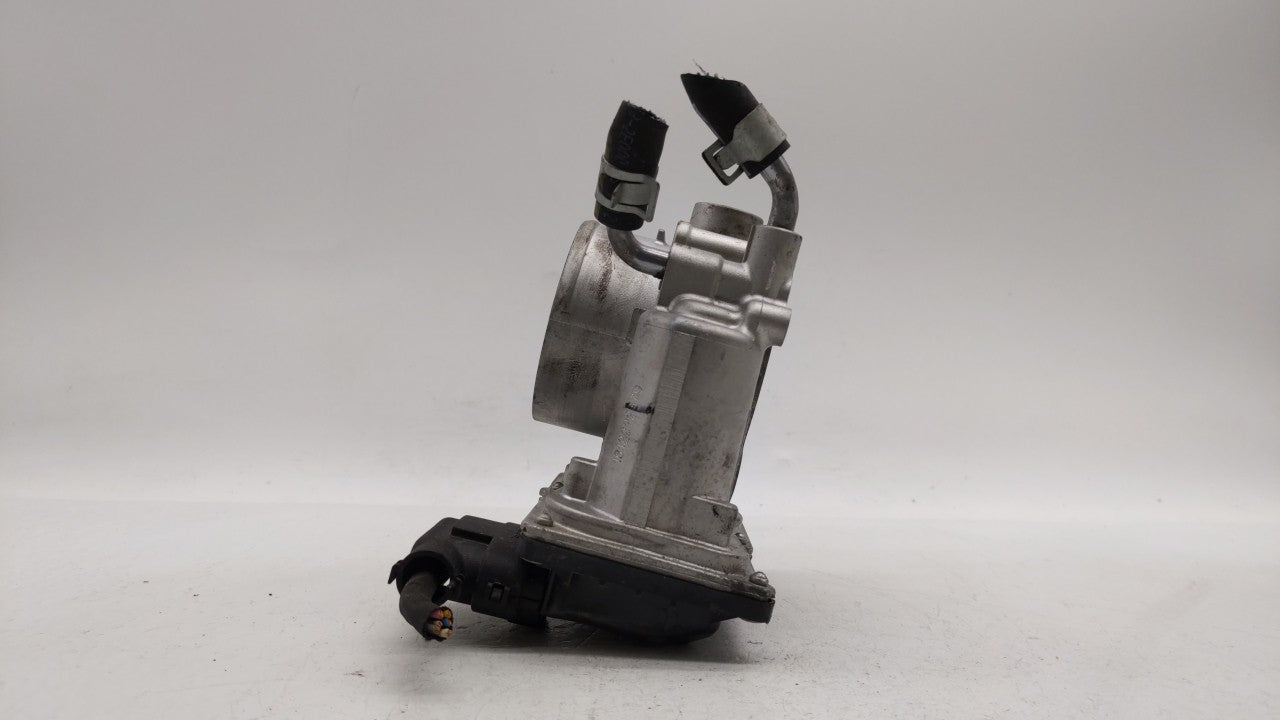 2014-2018 Hyundai Tucson Throttle Body P/N:35100-2E000 Fits Fits 2011 2012 2013 2014 2015 2016 2017 2018 2019 OEM Used Auto 