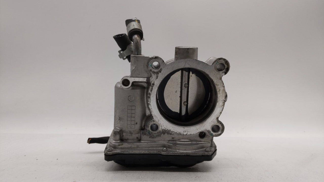 2014-2018 Hyundai Tucson Throttle Body P/N:35100-2E000 Fits Fits 2011 2012 2013 2014 2015 2016 2017 2018 2019 OEM Used Auto 