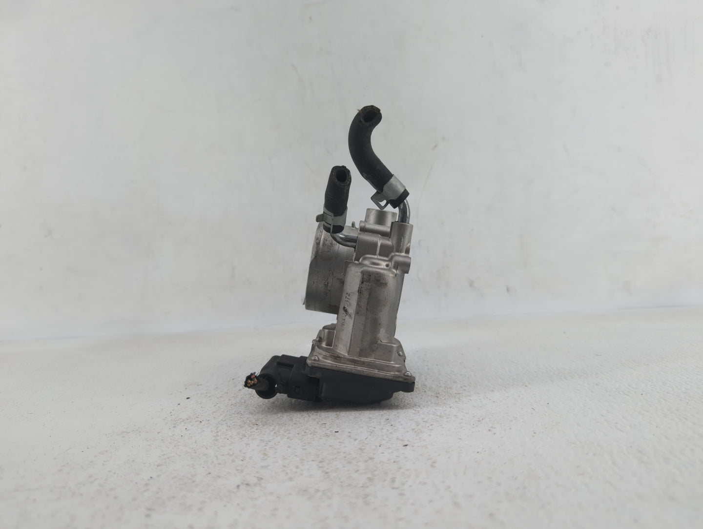 2014-2018 Hyundai Tucson Throttle Body P/N:35100-2E000 1302150124 Fits Fits 2011 2012 2013 2014 2015 2016 2017 2018 2019 OEM