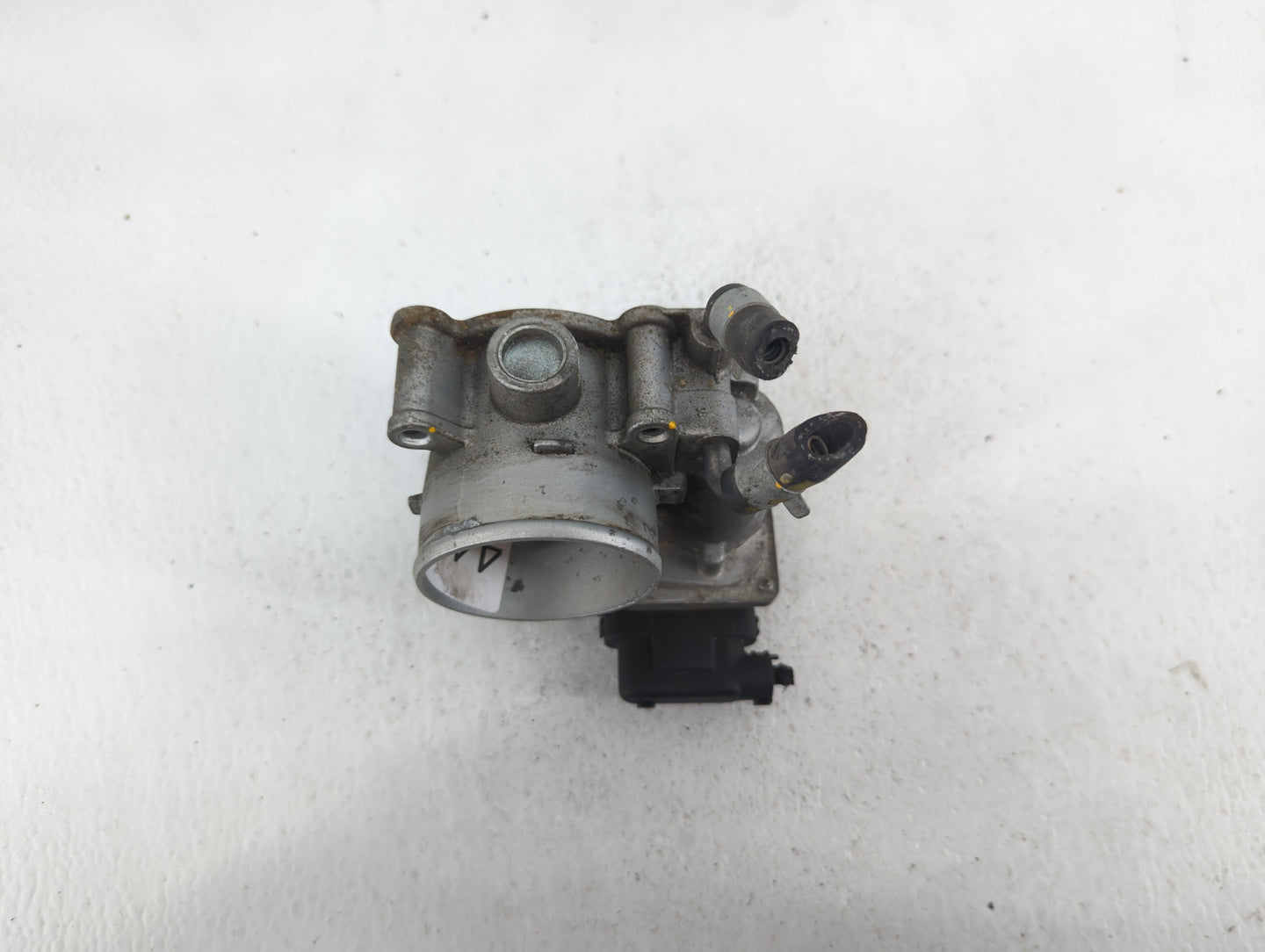 2014-2021 Hyundai Tucson Throttle Body P/N:35100-2E000 35100-2E710 Fits OEM Used Auto Parts - Oemusedautoparts1.com