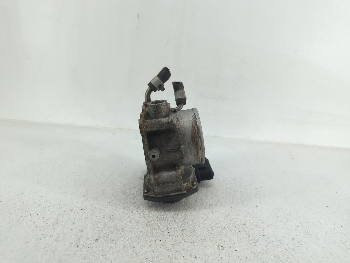 2014-2021 Hyundai Tucson Throttle Body P/N:35100-2E000 35100-2E710 Fits OEM Used Auto Parts - Oemusedautoparts1.com