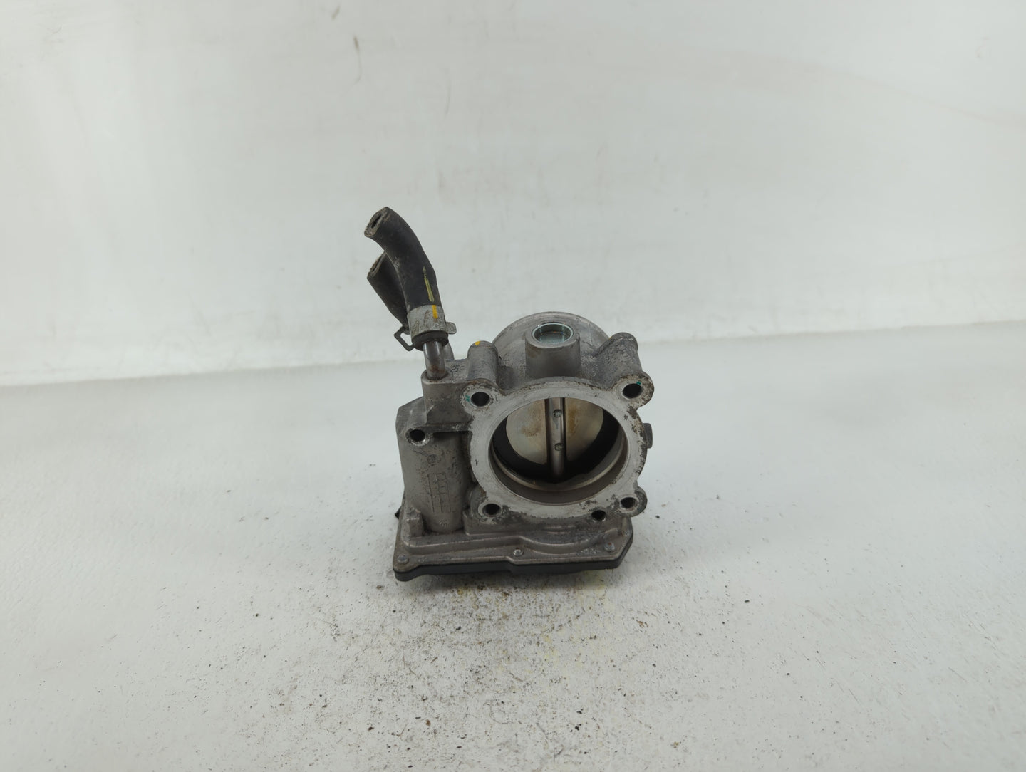2014-2021 Hyundai Tucson Throttle Body P/N:35100-2E000 35100-2E710 Fits OEM Used Auto Parts - Oemusedautoparts1.com