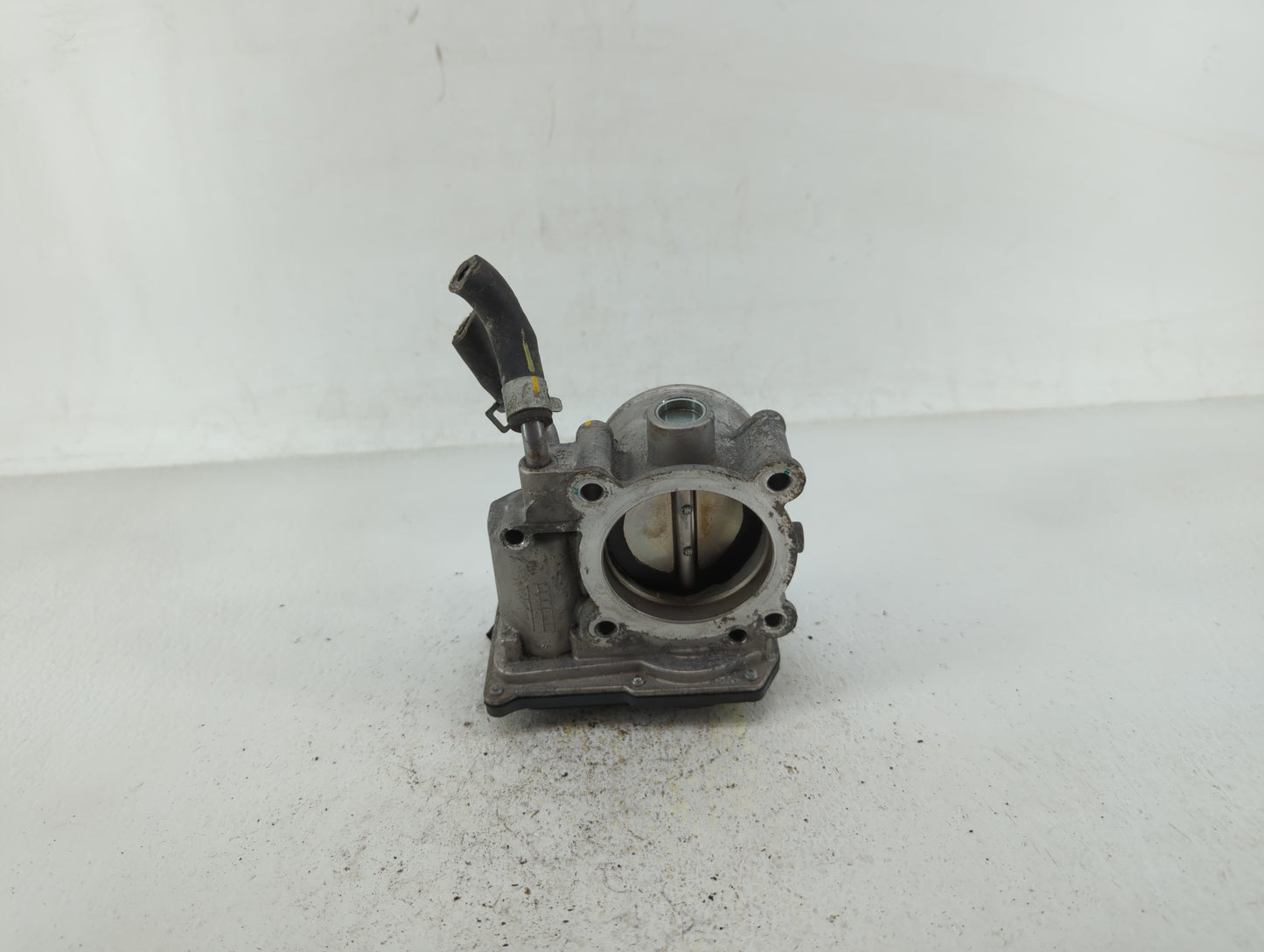 2014-2021 Hyundai Tucson Throttle Body P/N:35100-2E000 35100-2E710 Fits OEM Used Auto Parts - Oemusedautoparts1.com