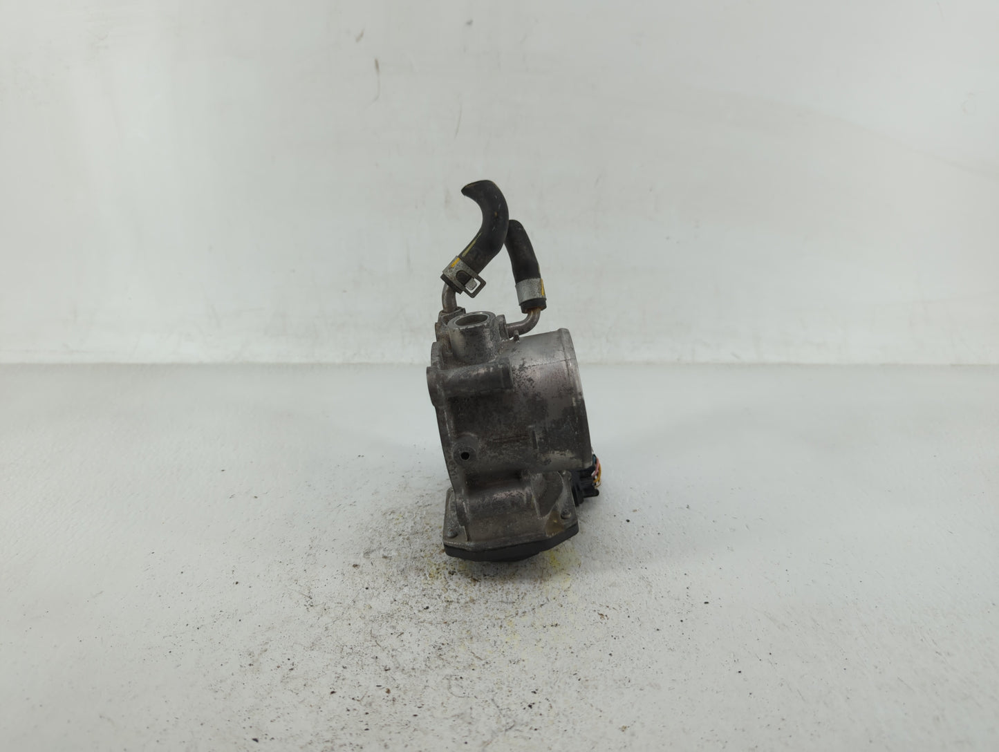 2014-2021 Hyundai Tucson Throttle Body P/N:35100-2E000 35100-2E710 Fits OEM Used Auto Parts - Oemusedautoparts1.com