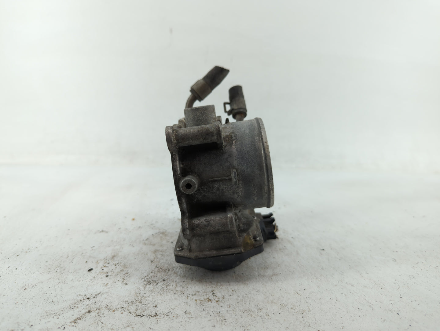 2014-2021 Hyundai Tucson Throttle Body P/N:35100-2E000 35100-2E710 Fits OEM Used Auto Parts - Oemusedautoparts1.com