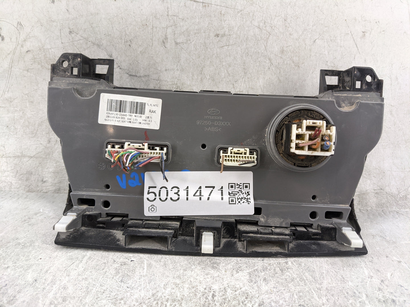 2016-2018 Hyundai Tucson Climate Control Module Temperature AC/Heater Replacement P/N:97250-D3AK0-TRY 97250-D3XXX Fits OEM U
