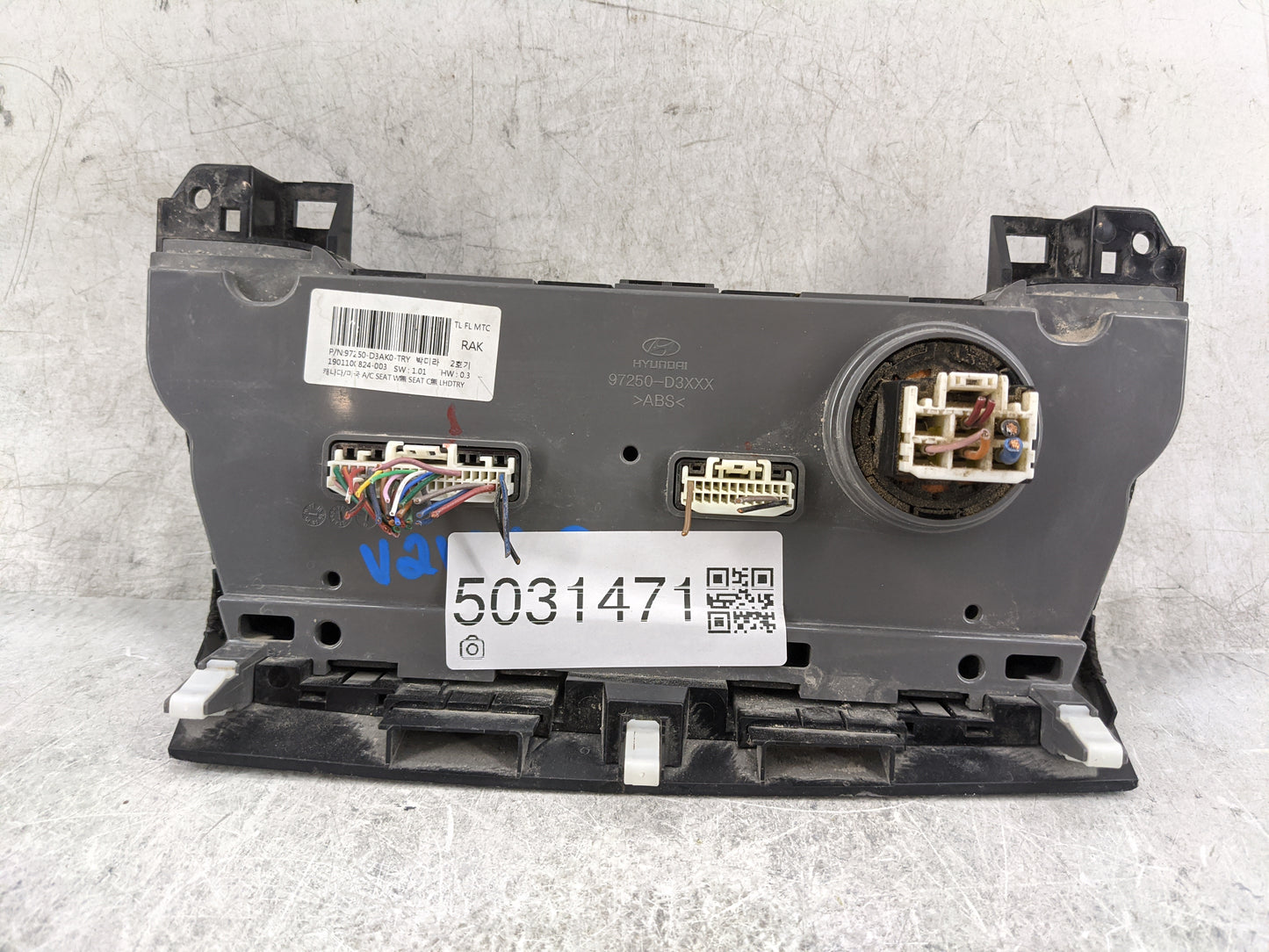 2016-2018 Hyundai Tucson Climate Control Module Temperature AC/Heater Replacement P/N:97250-D3AK0-TRY 97250-D3XXX Fits OEM U