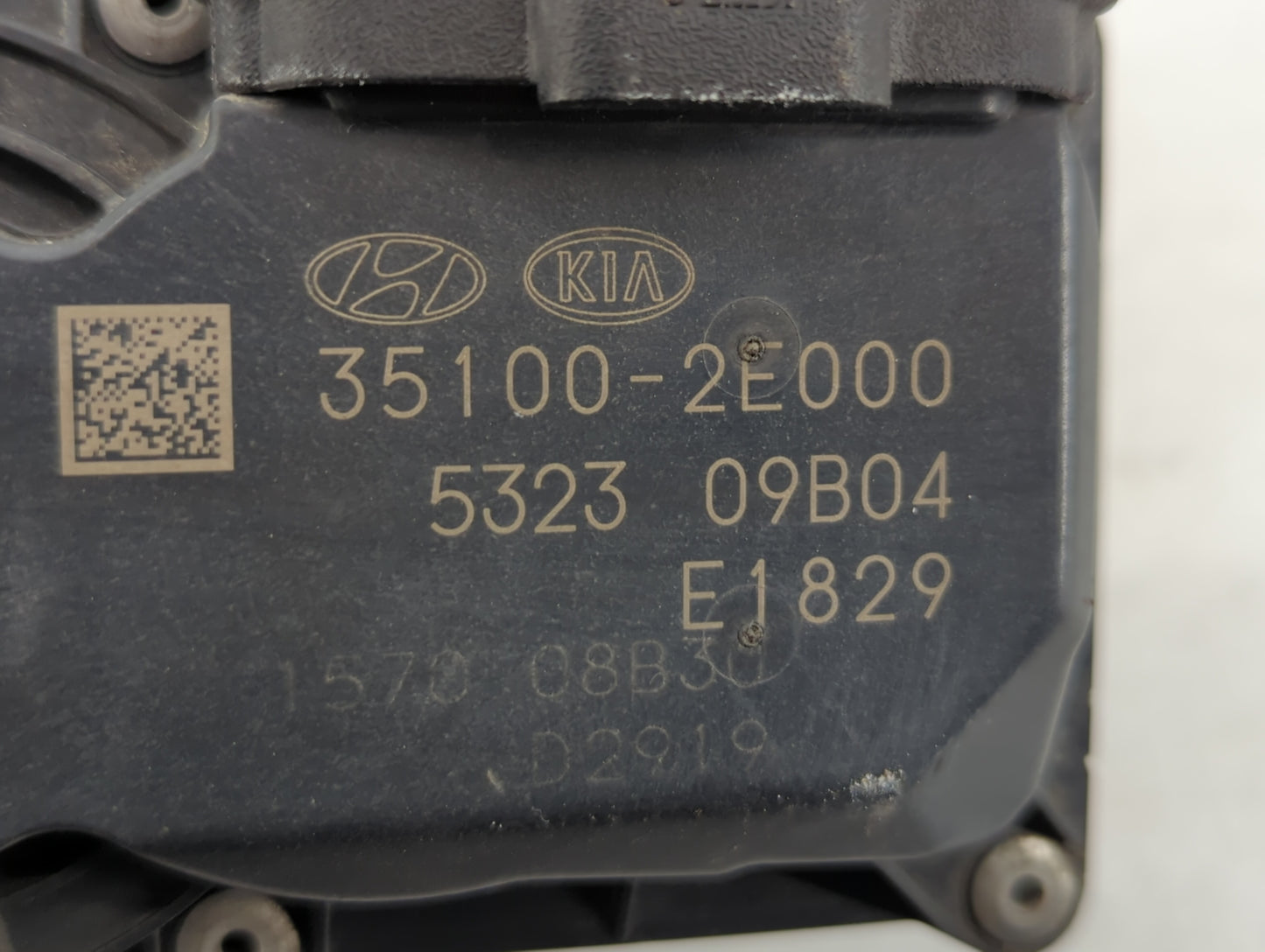 2014-2021 Hyundai Tucson Throttle Body P/N:35100-2E000 Fits Fits 2011 2012 2013 2014 2015 2016 2017 2018 2019 2020 2021 OEM 