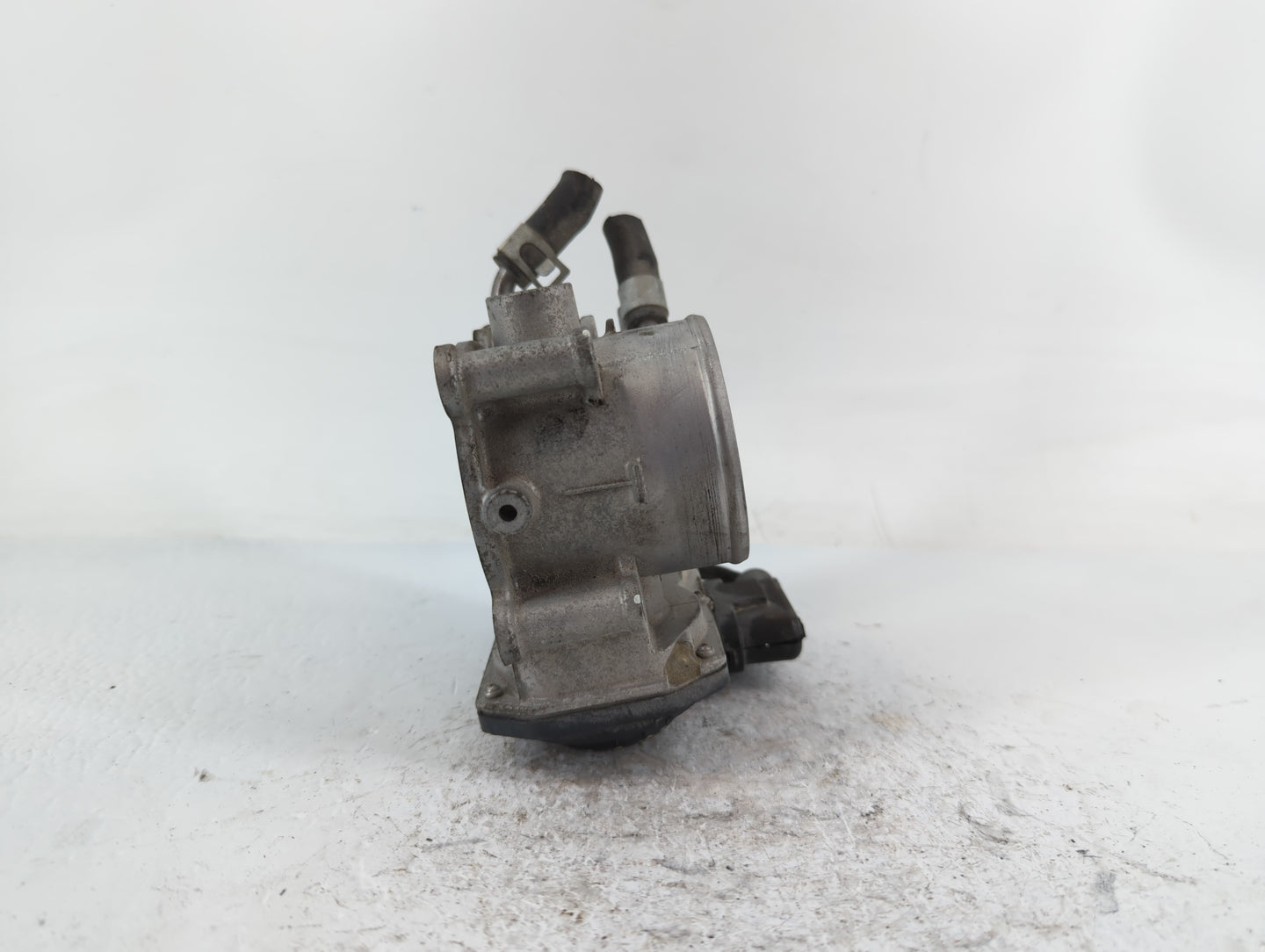 2014-2021 Hyundai Tucson Throttle Body P/N:35100-2E000 Fits Fits 2011 2012 2013 2014 2015 2016 2017 2018 2019 2020 2021 OEM 