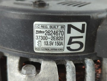 2016-2021 Hyundai Tucson Alternator Replacement Generator Charging Assembly Engine OEM P/N:37300-2E820 2624670 Fits OEM Used Auto Parts