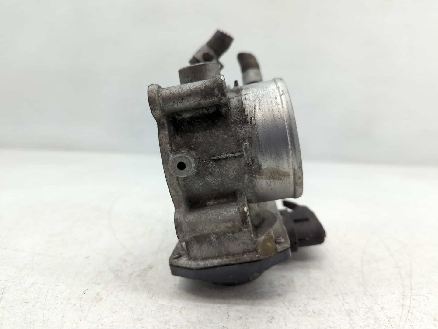 2014-2021 Hyundai Tucson Throttle Body P/N:35100-2E000 Fits Fits 2011 2012 2013 2014 2015 2016 2017 2018 2019 2020 2021 OEM 