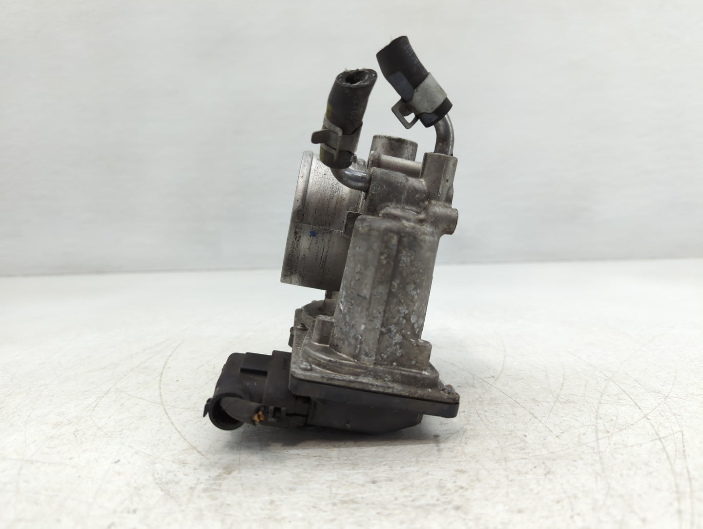 2014-2021 Hyundai Tucson Throttle Body P/N:35100-2E000 Fits Fits 2011 2012 2013 2014 2015 2016 2017 2018 2019 2020 2021 OEM 