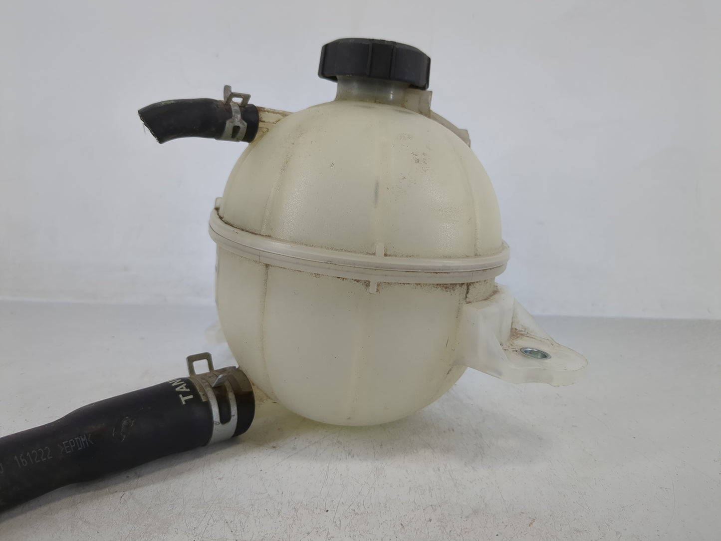 Hyundai Veloster Windshield Washer Fluid Reservoir Bottle Oem - Oemusedautoparts1.com