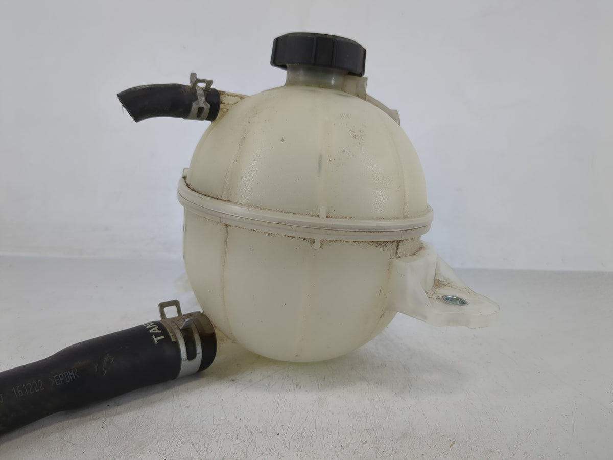 Hyundai Veloster Windshield Washer Fluid Reservoir Bottle 1168190 - Oemusedautoparts1.com