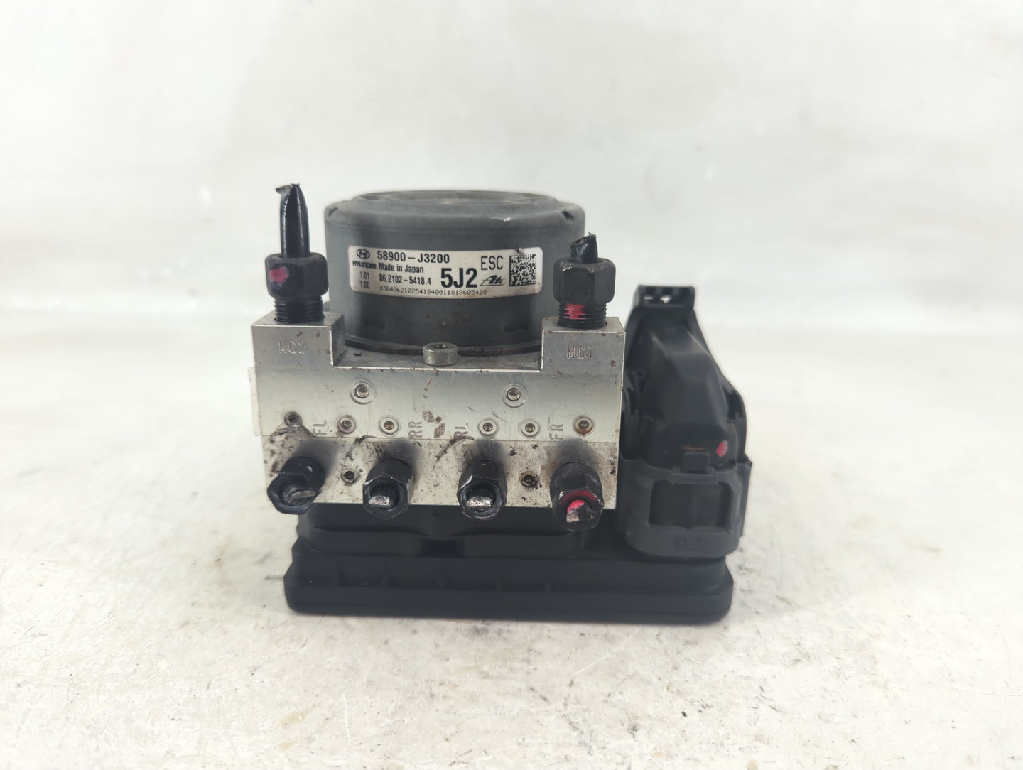 2019-2020 Hyundai Veloster ABS Pump Control Module Replacement P/N:58900-J3200 Fits Fits 2019 2020 OEM Used Auto Parts - Oem