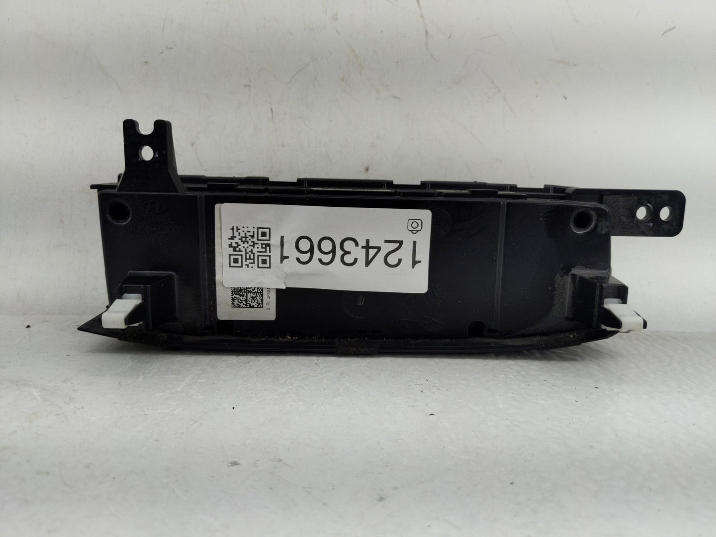 2019-2020 Hyundai Veloster Climate Control Module Temperature AC/Heater Replacement P/N:C20037-3430 Fits Fits 2019 2020 OEM 