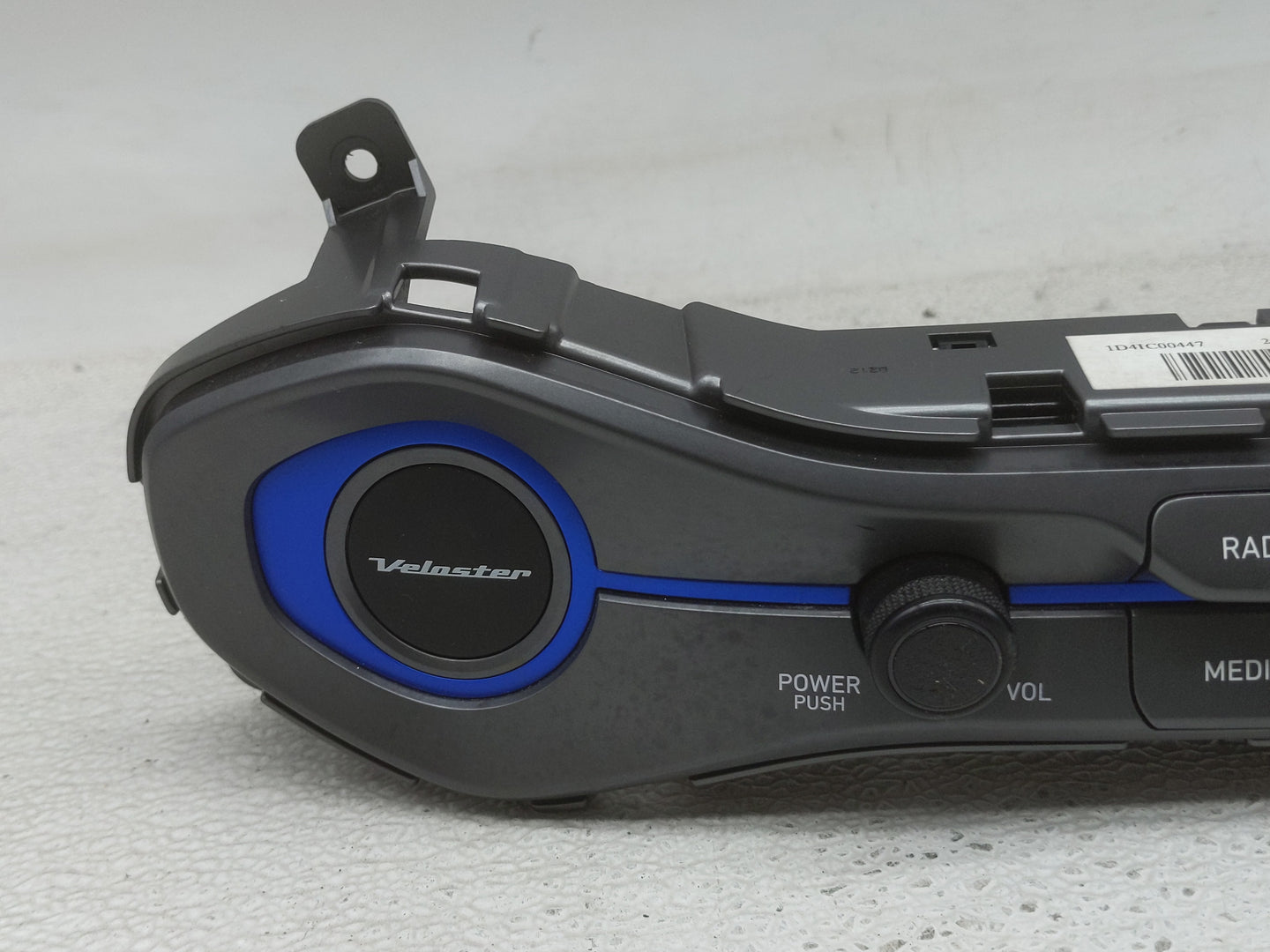 2019-2020 Hyundai Veloster Radio AM FM Cd Player Receiver Replacement P/N:2633896 Fits Fits 2019 2020 OEM Used Auto Parts - 