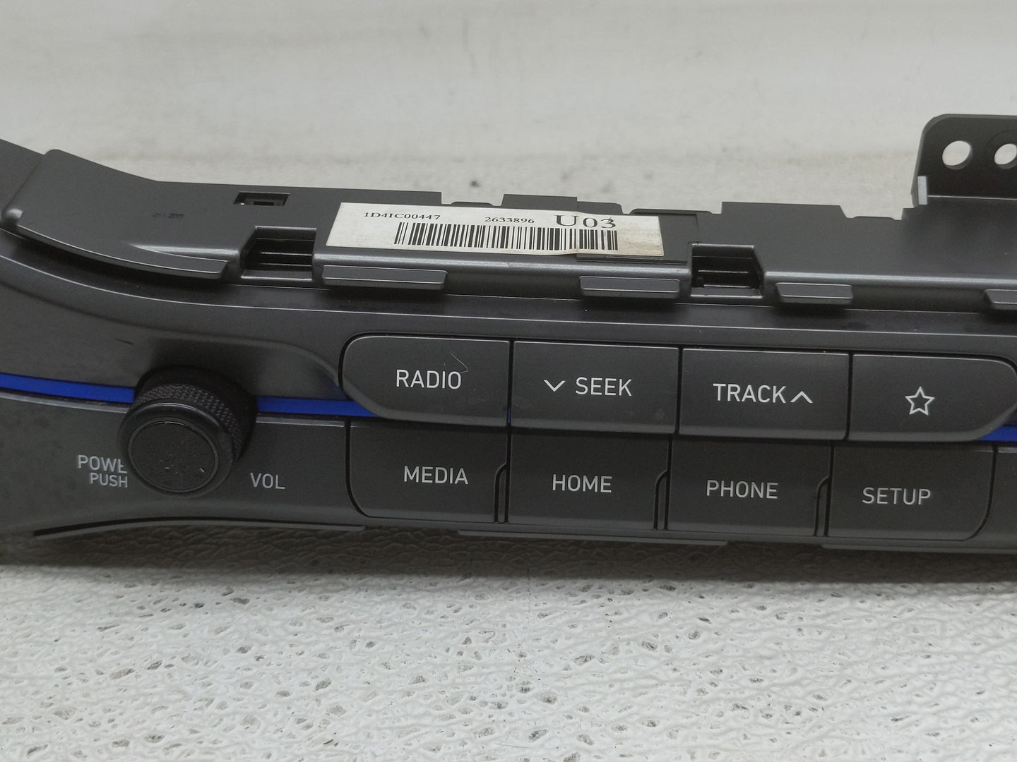 2019-2020 Hyundai Veloster Radio AM FM Cd Player Receiver Replacement P/N:2633896 Fits Fits 2019 2020 OEM Used Auto Parts - 