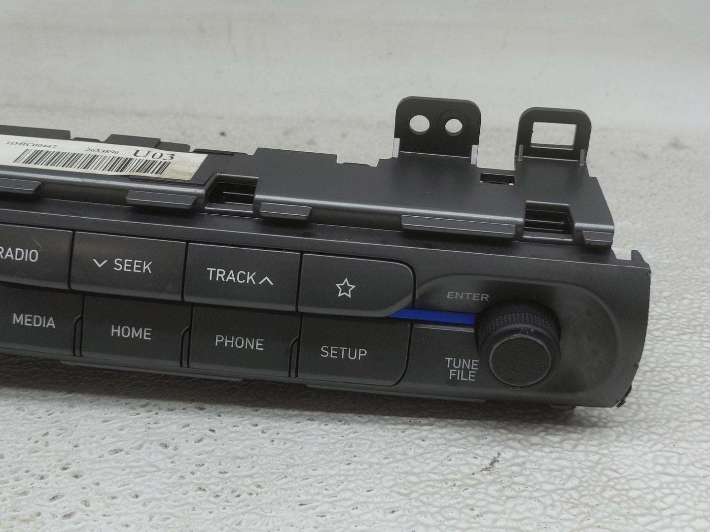 2019-2020 Hyundai Veloster Radio AM FM Cd Player Receiver Replacement P/N:2633896 Fits Fits 2019 2020 OEM Used Auto Parts - 