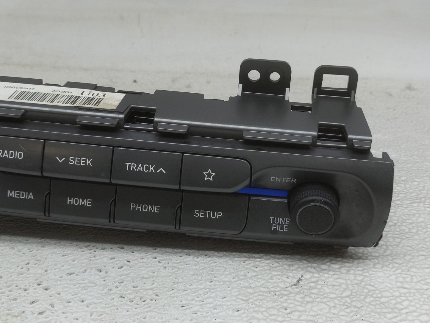 2019-2020 Hyundai Veloster Radio AM FM Cd Player Receiver Replacement P/N:2633896 Fits Fits 2019 2020 OEM Used Auto Parts - 