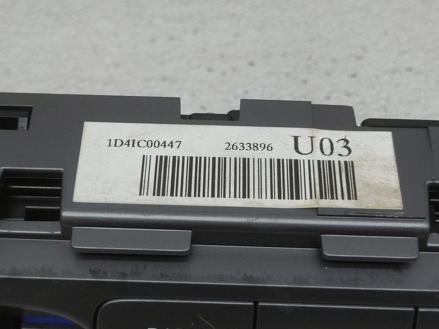2019-2020 Hyundai Veloster Radio AM FM Cd Player Receiver Replacement P/N:2633896 Fits Fits 2019 2020 OEM Used Auto Parts - 