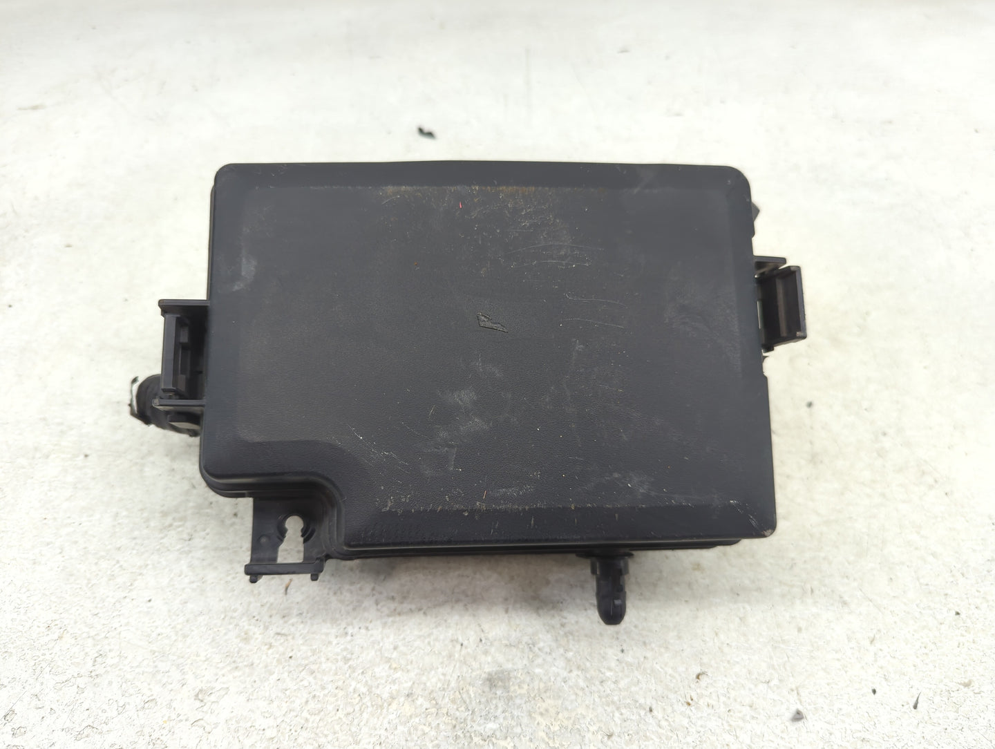 2019-2020 Hyundai Veloster Fusebox Fuse Box Panel Relay Module P/N:91956-J3820 Fits Fits 2019 2020 OEM Used Auto Parts - Oem