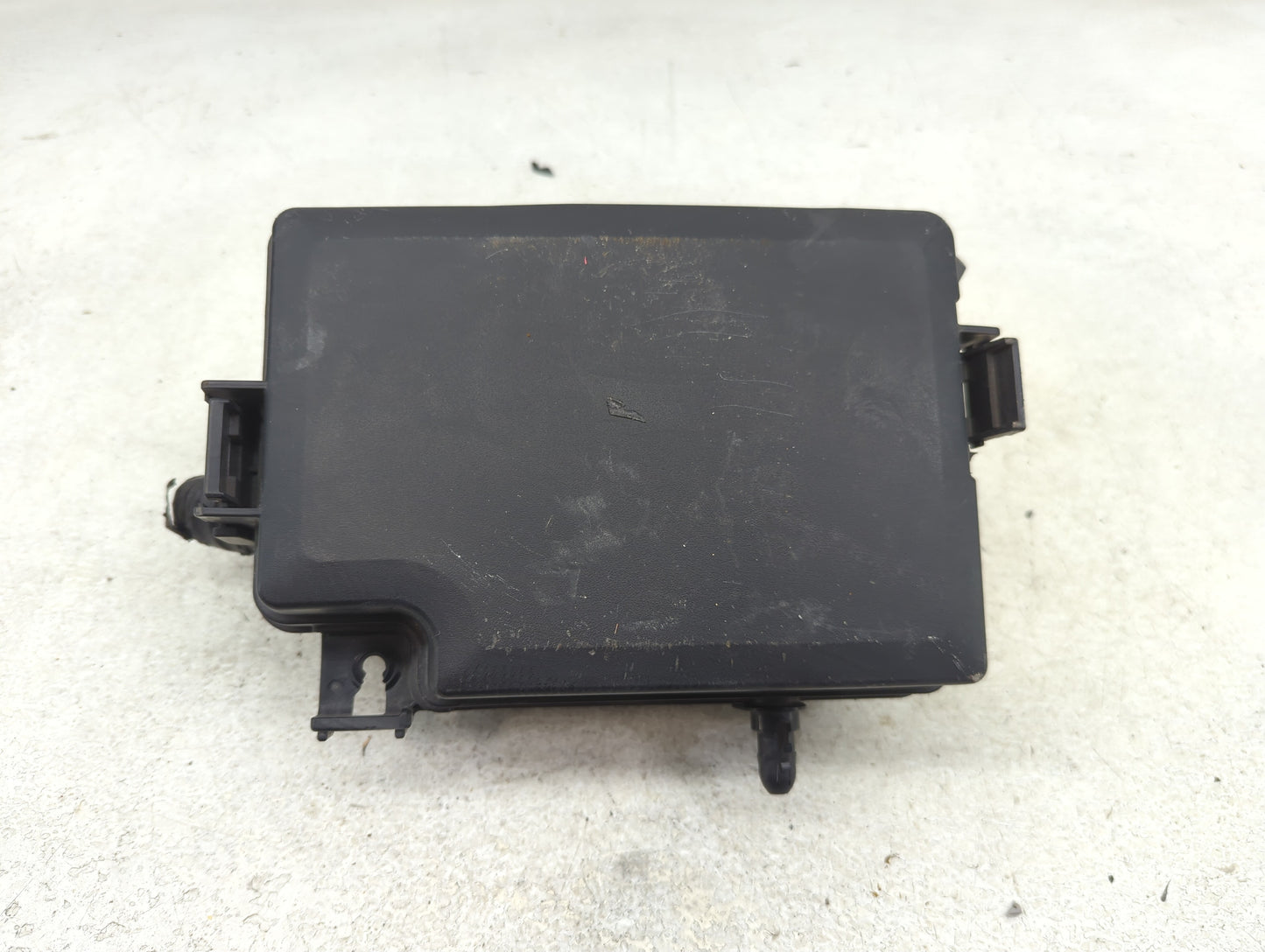 2019-2020 Hyundai Veloster Fusebox Fuse Box Panel Relay Module P/N:91956-J3820 Fits Fits 2019 2020 OEM Used Auto Parts - Oem
