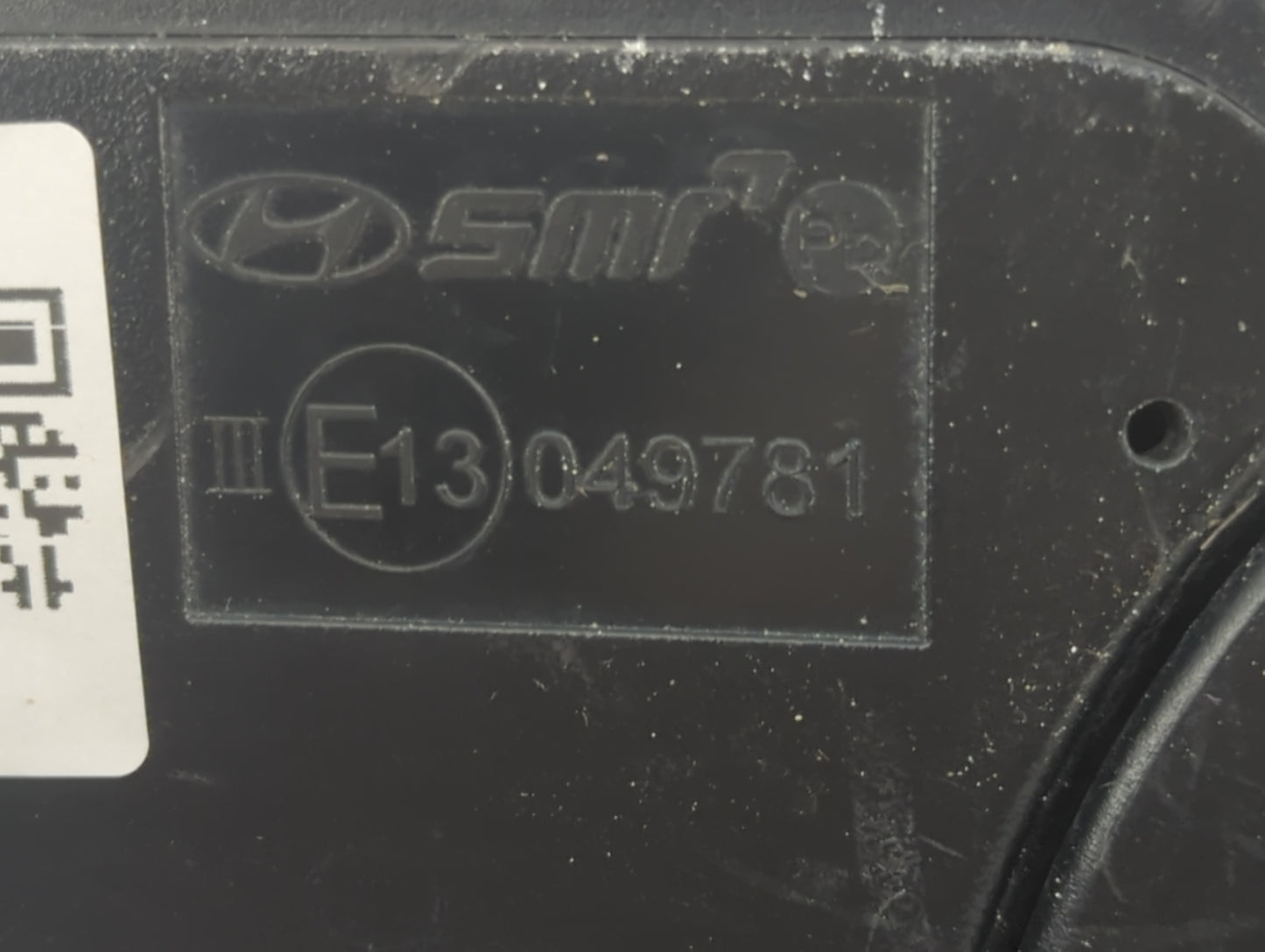 2019-2020 Hyundai Veloster Driver Side View Mirror - Left Door Mirror OEM Used - Oemusedautoparts1.com