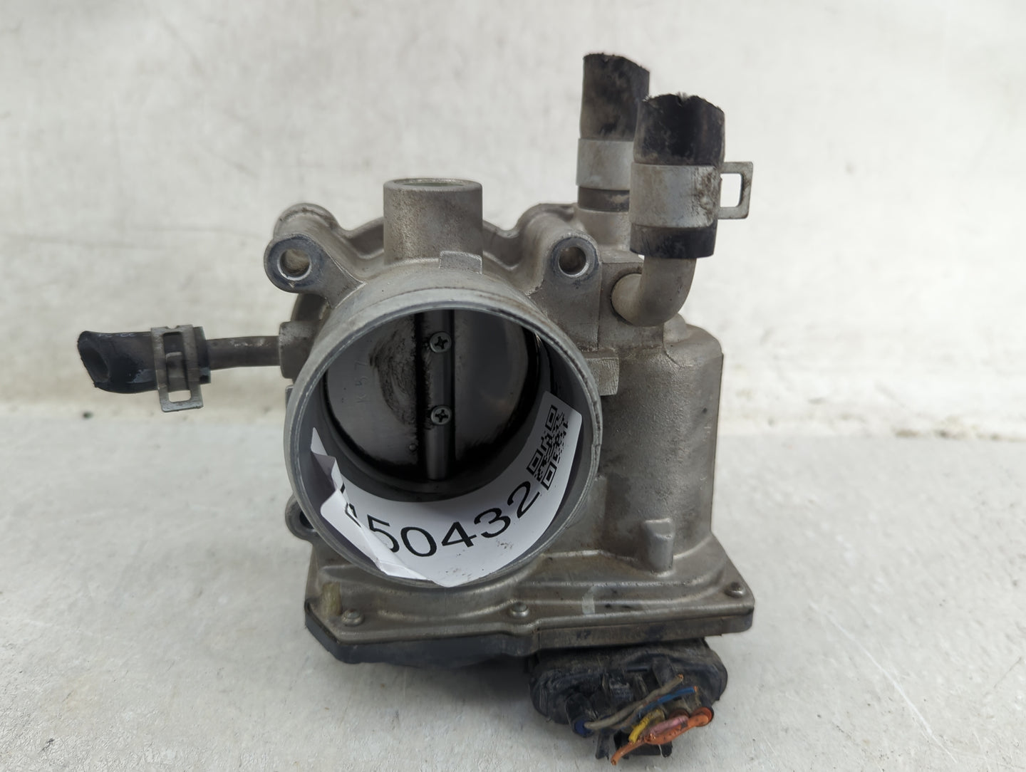 2015-2020 Hyundai Veloster Throttle Body P/N:35100-2B300 Fits Fits 2015 2016 2017 2018 2019 2020 2021 2022 OEM Used Auto Par