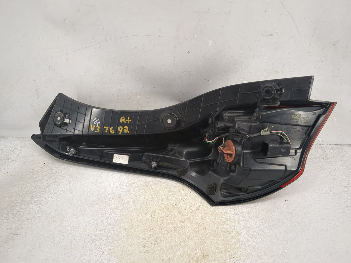 2019-2020 Hyundai Veloster Tail Light Assembly Passenger Right OEM Fits Fits 2019 2020 OEM Used Auto Parts - Oemusedautopart