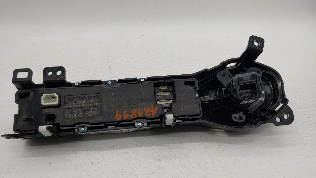 2019-2020 Hyundai Veloster Radio Control Panel - Oemusedautoparts1.com
