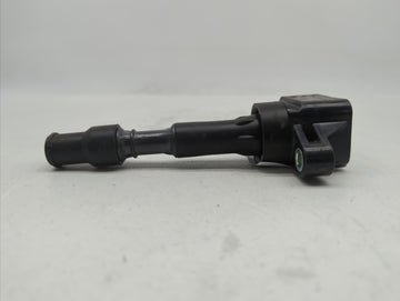 2019 Hyundai Veloster Interior Rear View Mirror Replacement OEM P/N:27300-2E601 Fits OEM Used Auto Parts