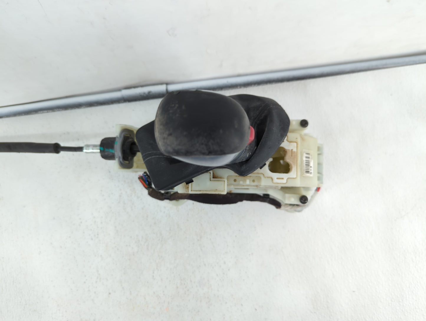 2019 Hyundai Veloster Floor Console Assembly Shifter - Oemusedautoparts1.com
