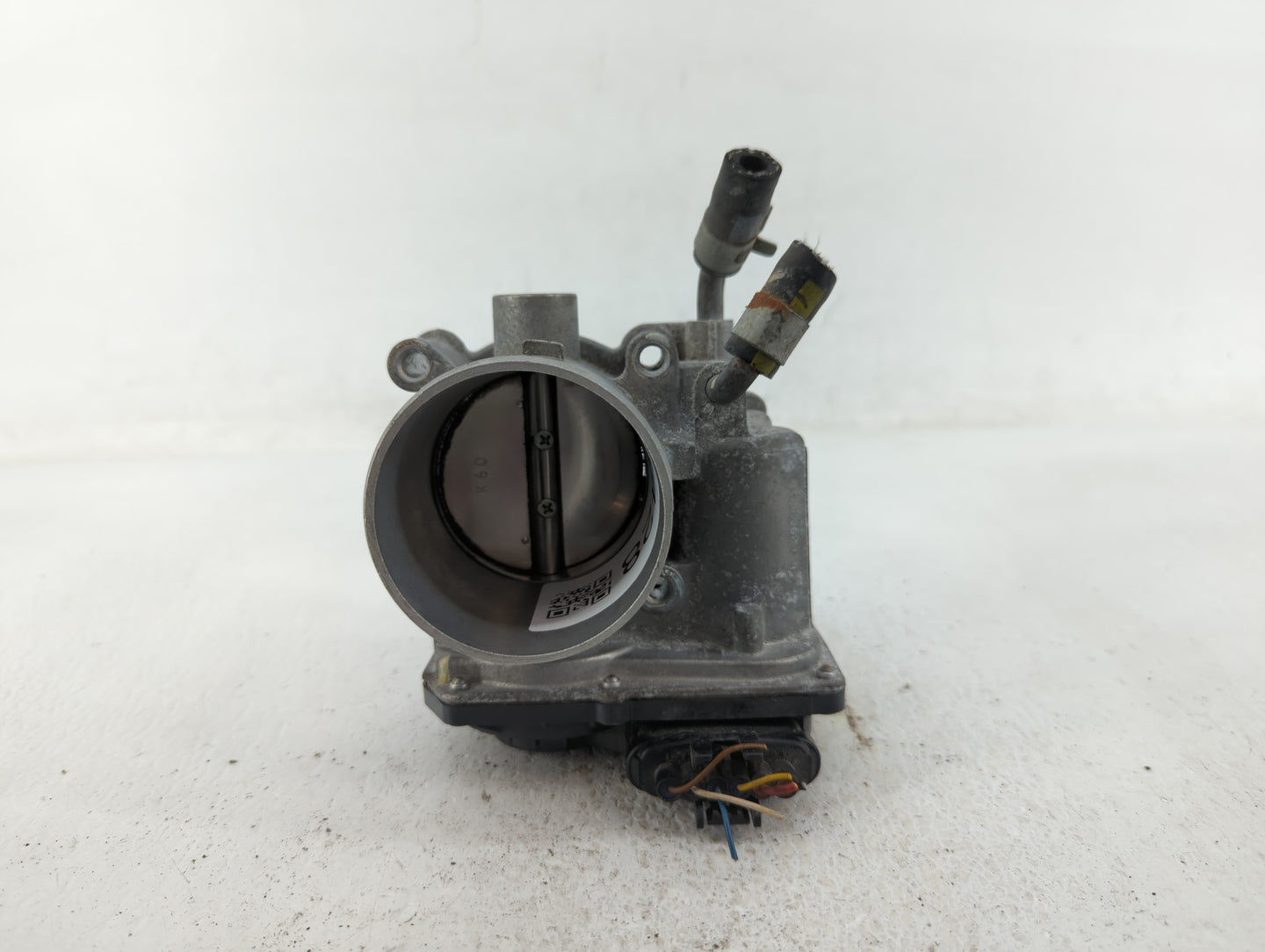 2019-2020 Hyundai Veloster Throttle Body P/N:35100-2E400 35100-2E000 Fits Fits 2012 2013 2014 2015 2016 2018 2019 2020 2021 