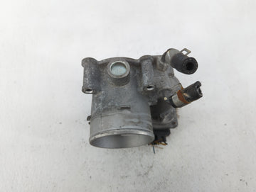 2019-2020 Hyundai Veloster Throttle Body P/N:35100-2E400 35100-2E000 Fits Fits 2012 2013 2014 2015 2016 2018 2019 2020 2021 OEM Used Auto Parts